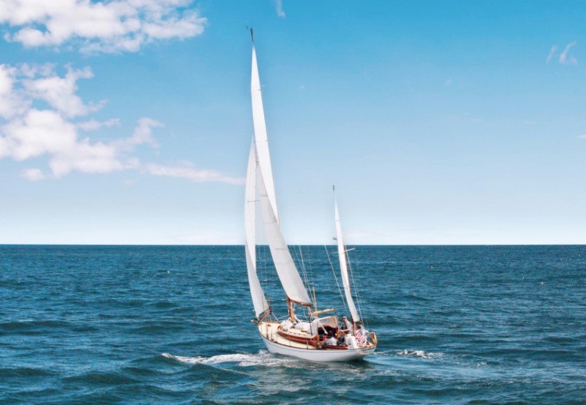 ยอร์ชหรูในทะเลภูเก็ต